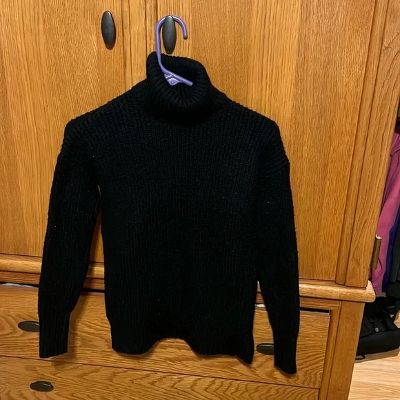 XS- Nine West turtle neck - Picture 1 of 2